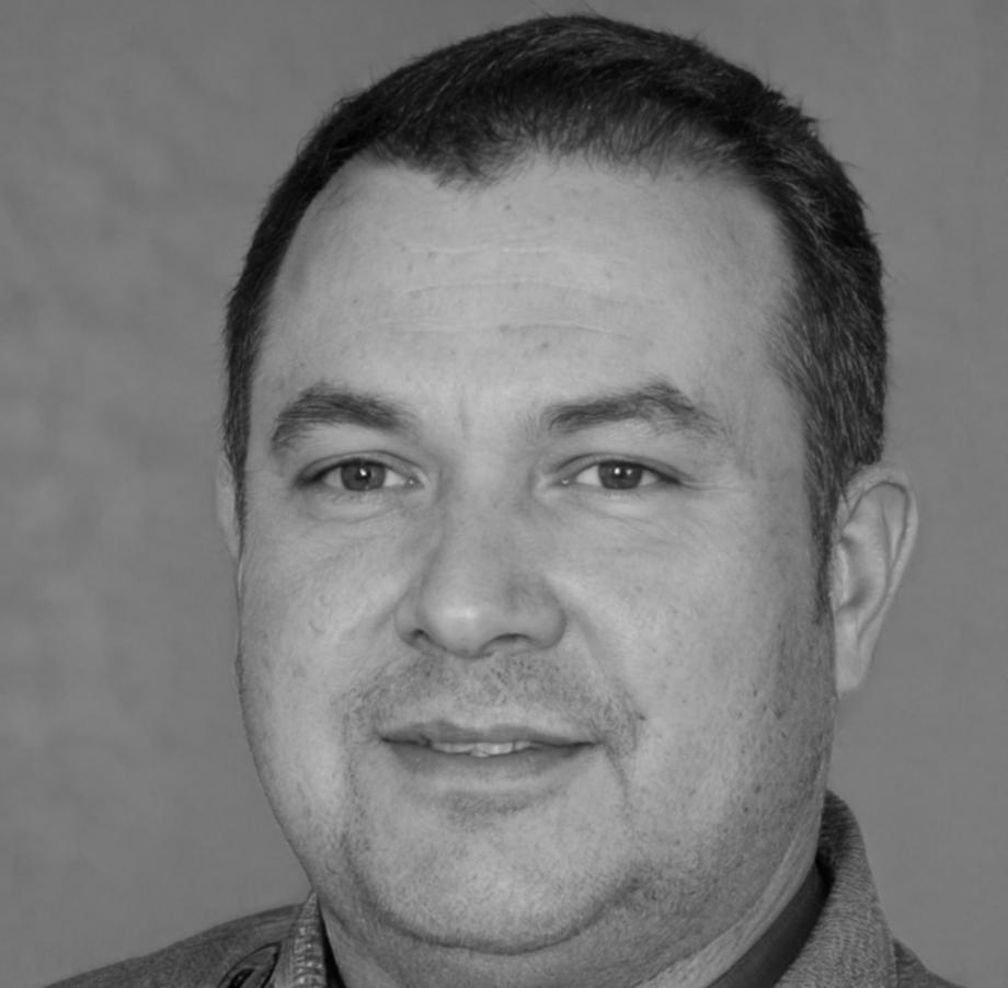 Portrait of Desmond Ramirez, Lead Planning Consultant at arialeonix